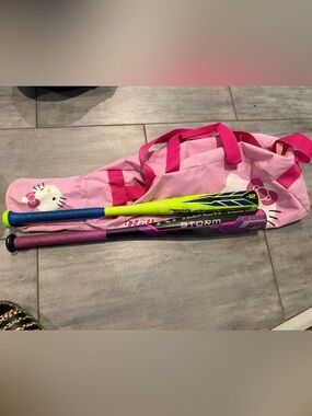 Girls' softball Duffle Bag with 2 t ball bats both 25” drop 12
